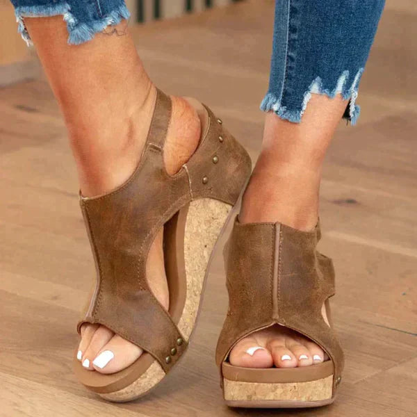 Brown / 11