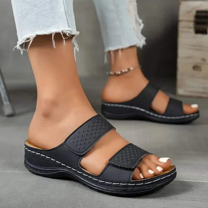Black / 12